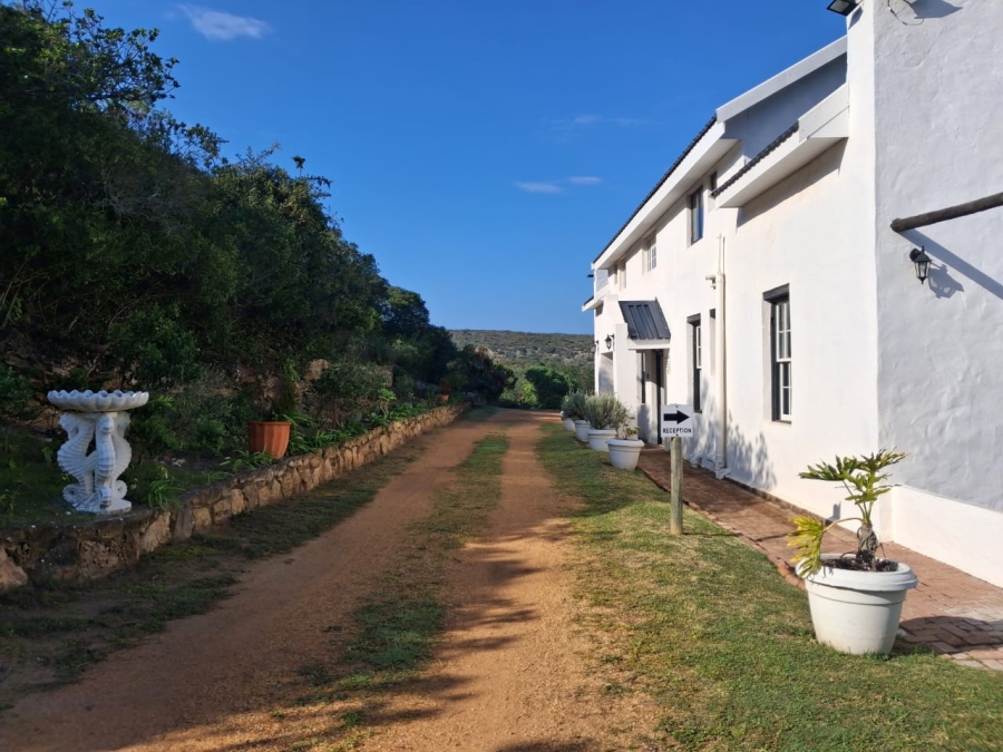 8 Bedroom Property for Sale in Stilbaai Oos Western Cape